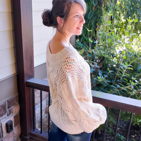 Kori detailed sweater - Picture 2 of 2